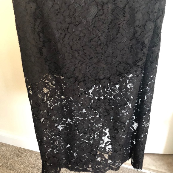 Black Lace skirt - Picture 2 of 2